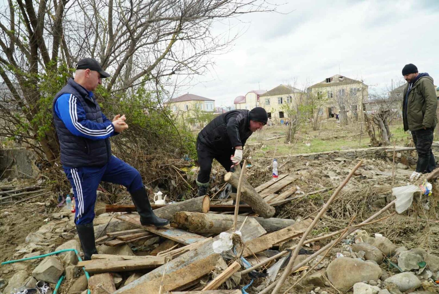 Сотрудники Минсельхозпрода Дагестана провели субботник в Мамедкале