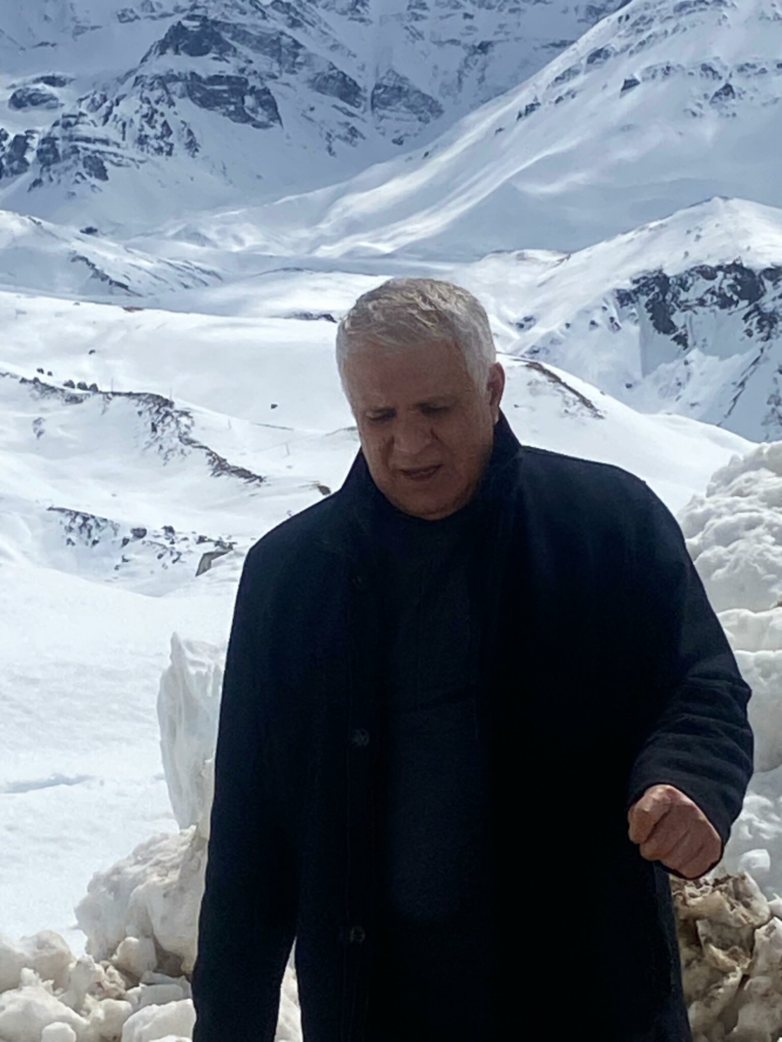 Депутат Фирудин Раджабов оценил последствия снегопада в высокогорном селе Куруш