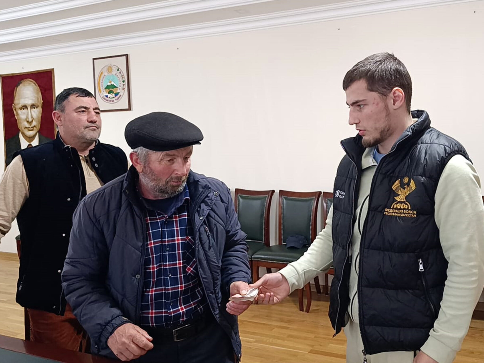 Федерация бокса Дагестана поддержала семью погибшей при сходе грунта в селе Кирки женщины