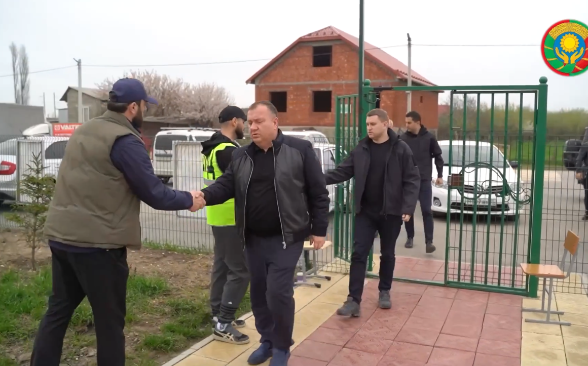 Депутат Госдумы Артём Бичаев доставил гуманитарный груз в Хасавюртовский район