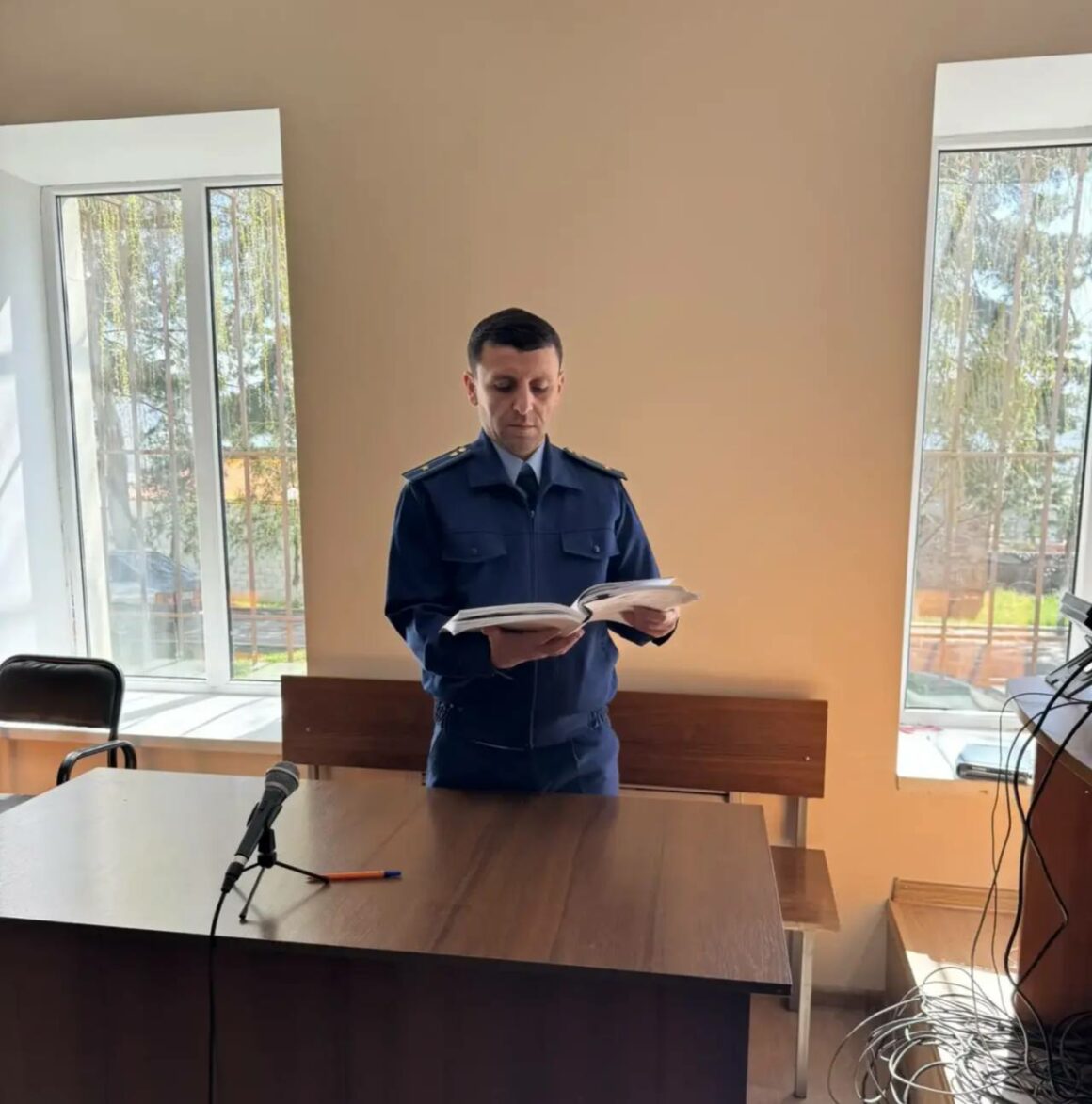 Экс-пристав в Дагестане получил условный срок за взятку и обман должников