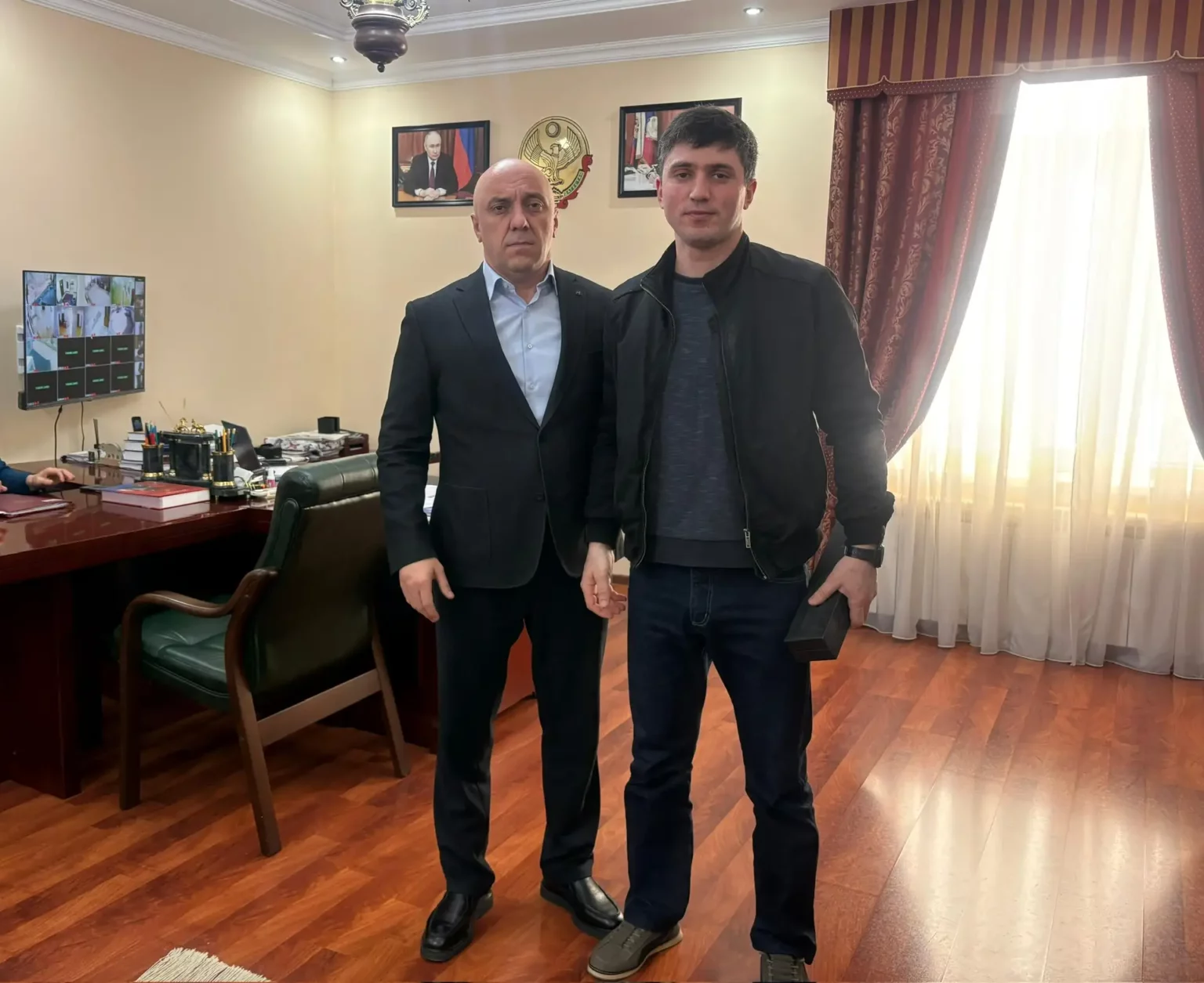 Глава Сергокалинского района встретился с участником СВО Ибрагимом Керимовым