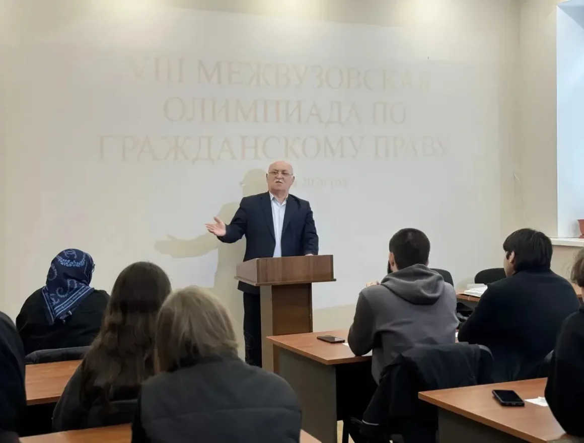 Будущие юристы Дагестана состязались в знании гражданского права на олимпиаде в ДГПУ