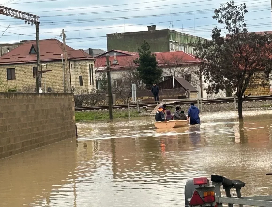 В Кайтагском районе при оползне погибла женщина и повреждены два дома