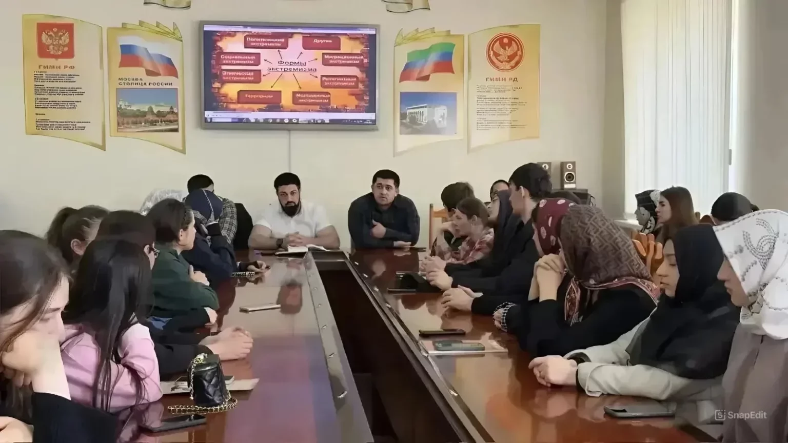 В ДГПУ прошло мероприятие «Терроризм – угроза человечеству» со студентами и экспертами