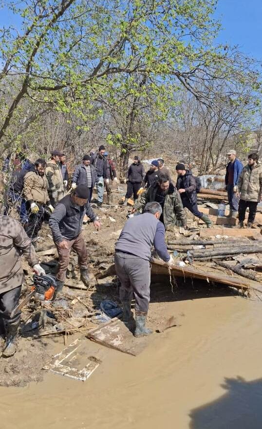 Более 200 жителей Табасаранского района оказывают помощь пострадавшим в Мамедкале