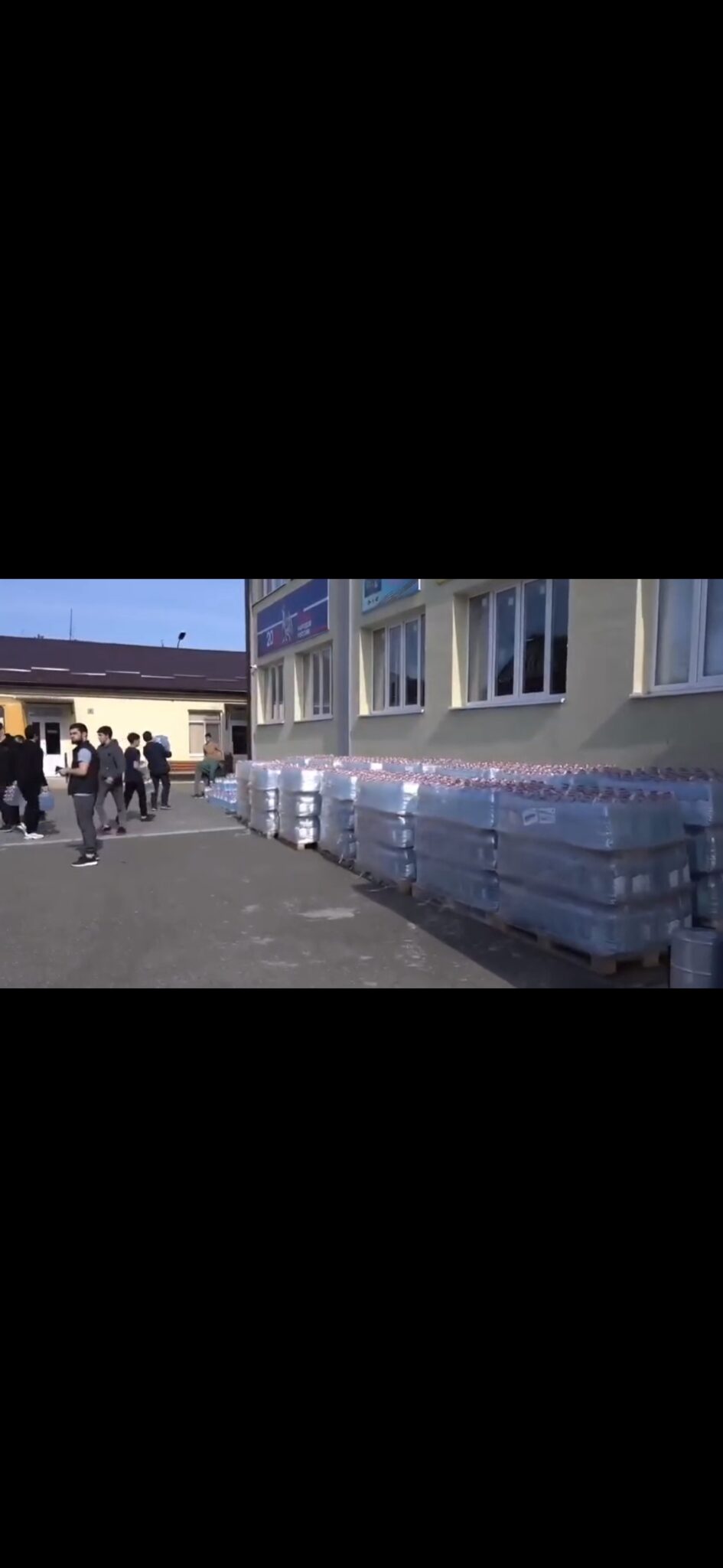 В Дербенте на базе кадетского корпуса развернут пункт сбора гуманитарной помощи