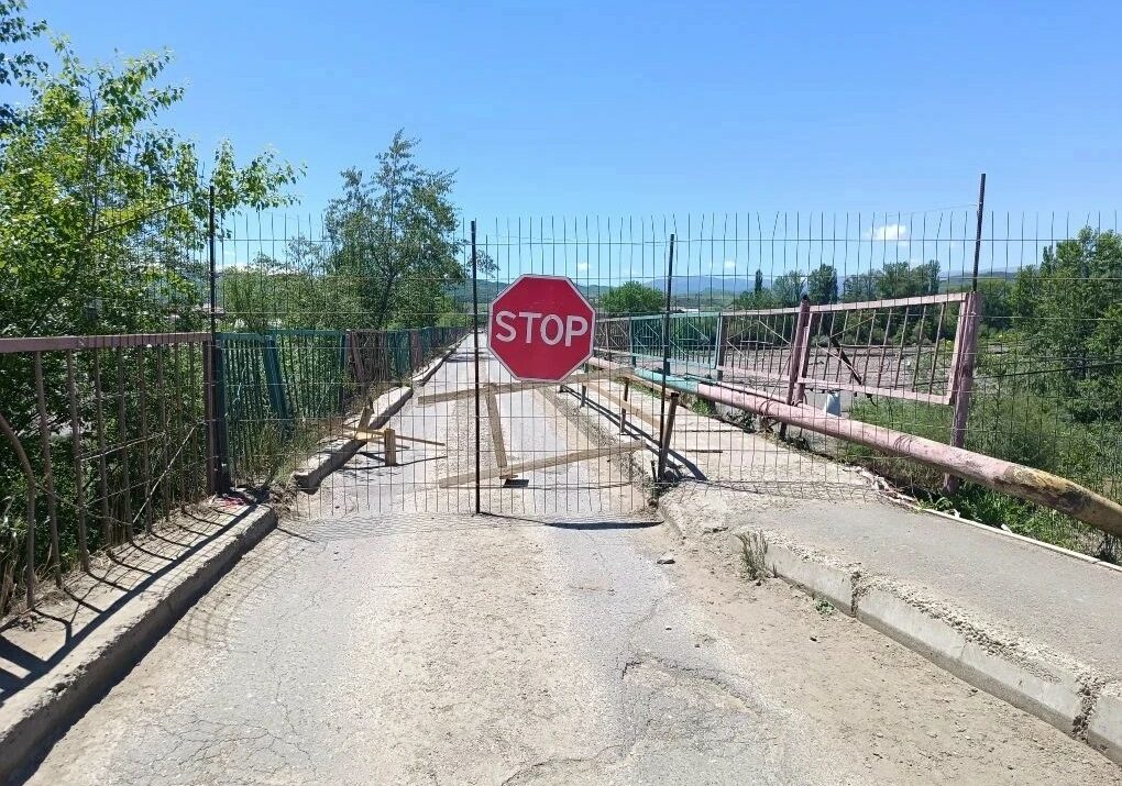 В Дагестане закрыли доступ к разрушенному арочному мосту