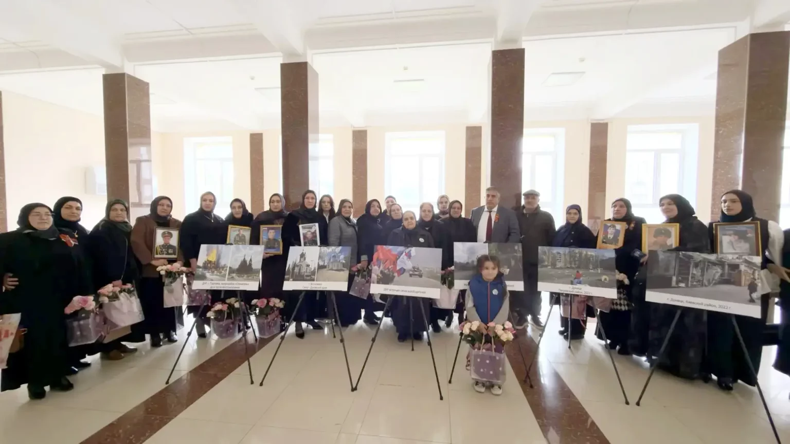 В ДГПУ прошла выставка Музея боевой славы о спецоперации на новых территориях
