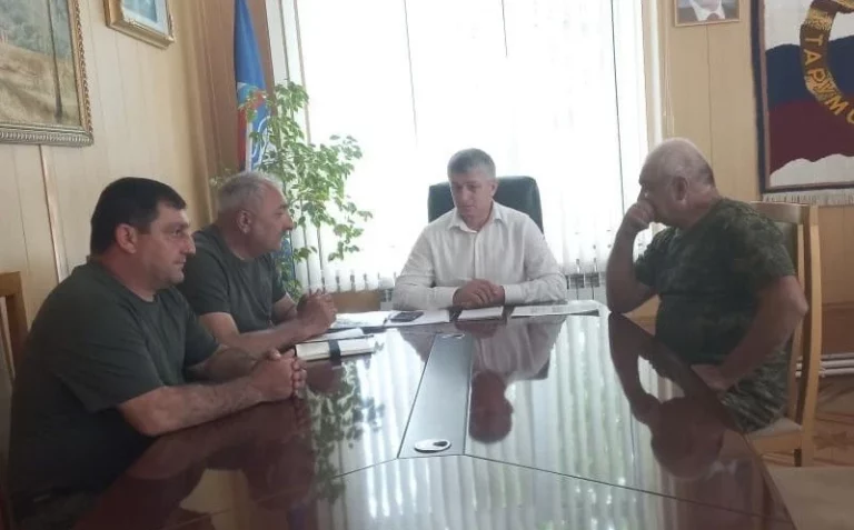 В Тарумовском районе обсудили регулирование численности волков и шакалов