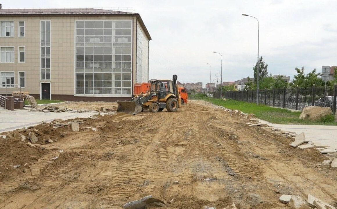 В Махачкале начали капремонт школ и детсада, пострадавших от паводка